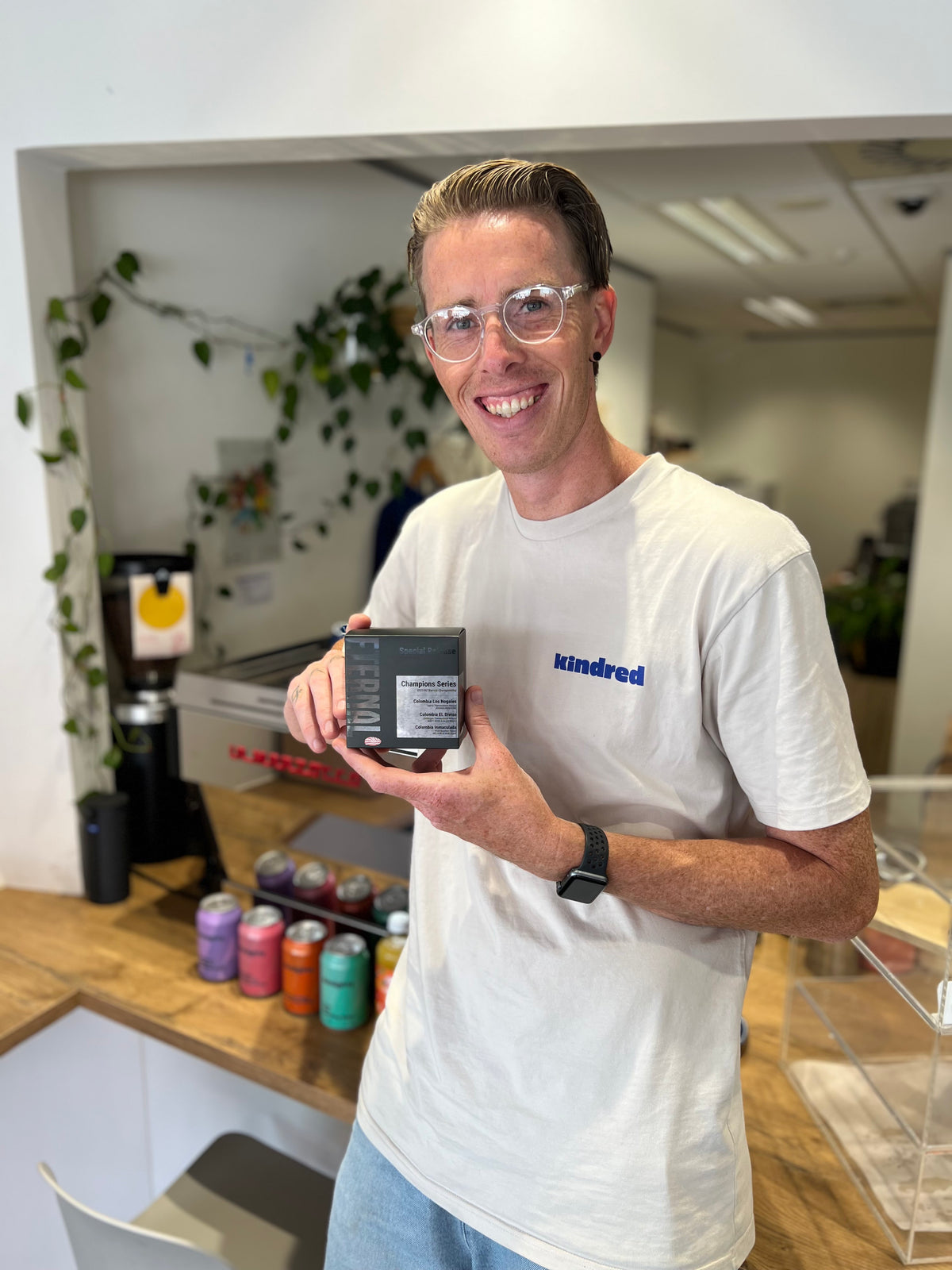 🆕 2025 Eternal Champions Series Box: Limited Edition (6x15g)